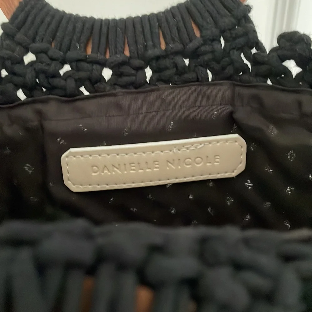 Danielle Nicole black macramé fringe crochet bag - Picture 4 of 5